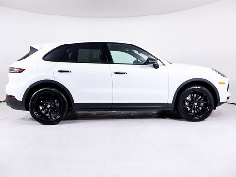 Certified 2022 Porsche Cayenne image 27