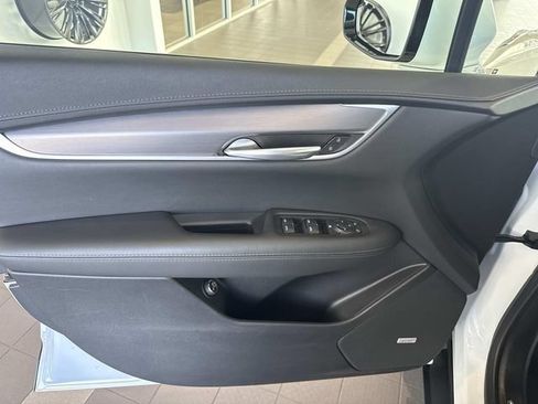 Certified 2024 Cadillac XT5 Luxury w/ LPO, Floor Liner Package AWD/4WD image 14