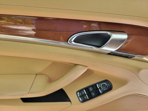 Used 2011 Porsche Panamera image 20