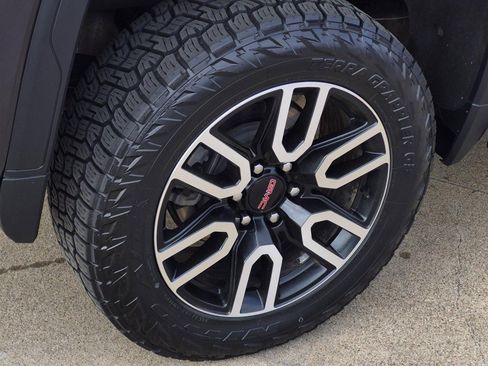 Used 2022 GMC Sierra 1500 AT4 w/ AT4 Premium Package image 7