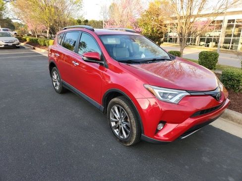 Used 2017 Toyota RAV4 Limited image 5