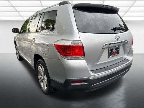 Used 2013 Toyota Highlander Limited image 3