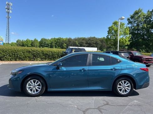 Used 2025 Toyota Camry LE FWD image 10