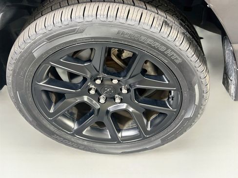 Used 2023 RAM 1500 Laramie AWD/4WD image 31