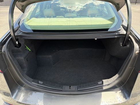 Used 2020 Ford Fusion SE FWD image 25