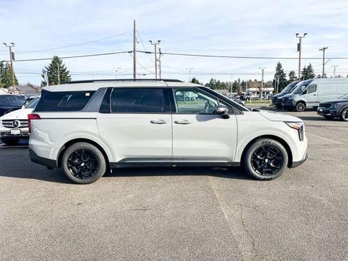 New 2026 Kia Carnival SX Prestige image 8