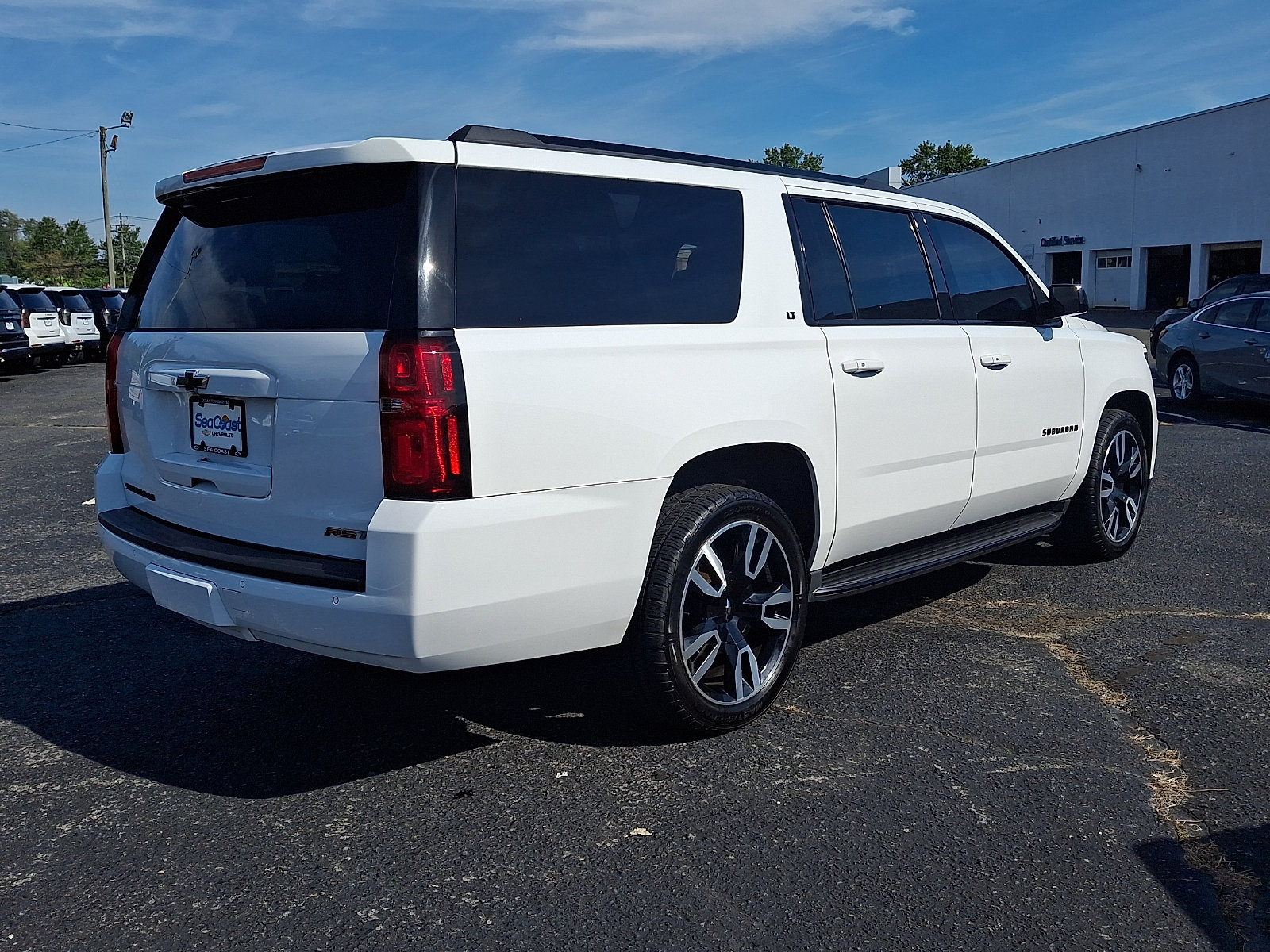 Used 2020 Chevrolet Suburban LT w/ RST Edition AWD/4WD image 6