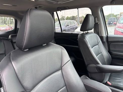 Used 2021 Honda Pilot Touring image 22