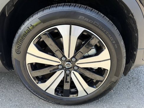 Used 2023 Volvo C40 Recharge Core AWD/4WD image 49