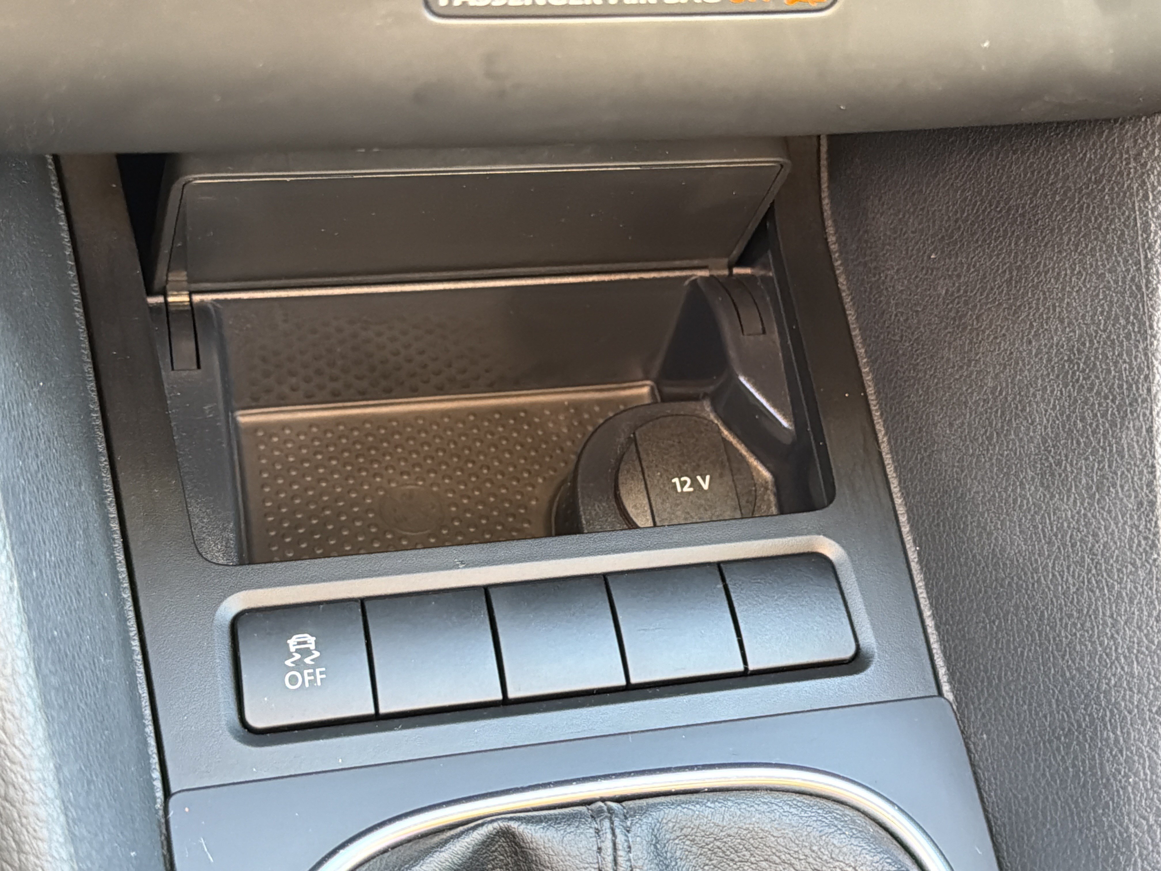 Used 2012 Volkswagen Golf 2-Door FWD image 20