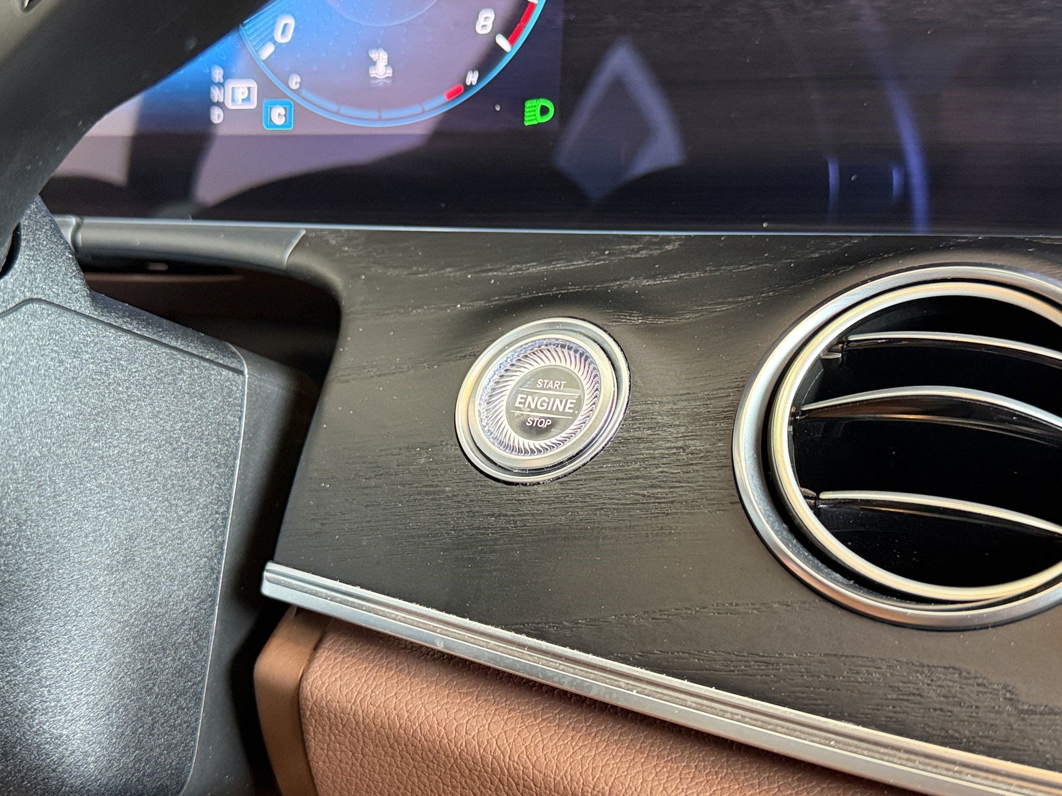 Used 2022 Mercedes-Benz E 350 4MATIC Sedan image 17