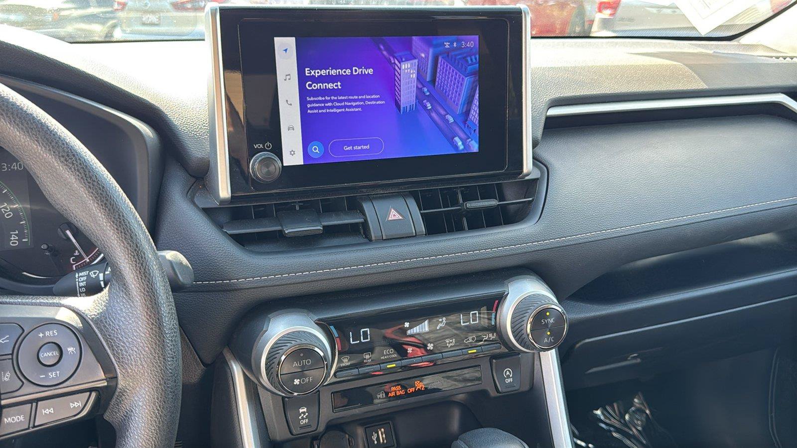 Used 2025 Toyota RAV4 XLE FWD image 15