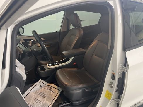 Used 2018 Chevrolet Bolt Premier w/ Driver Confidence II Package image 17