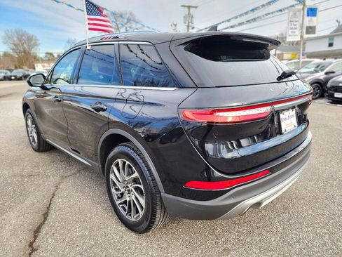 Used 2022 Lincoln Corsair Standard w/ Equipment Group 101A image 3