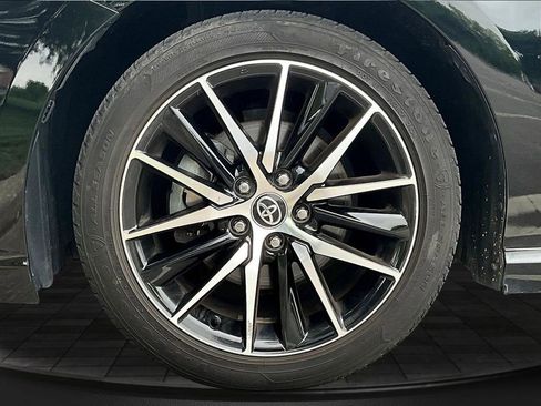 Used 2023 Toyota Camry SE FWD image 32