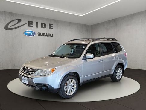Used 2012 Subaru Forester 2.5X Premium w/ Popular Pkg 3 AWD/4WD image 8