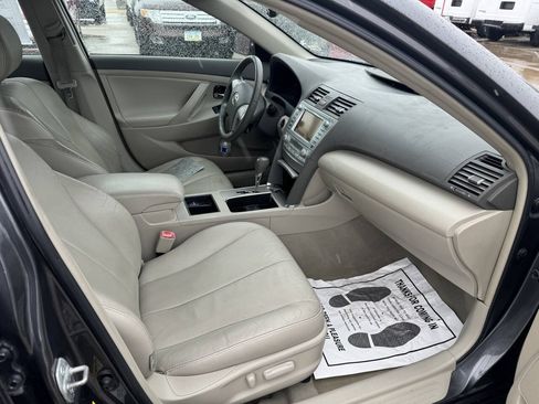 Used 2009 Toyota Camry Hybrid FWD image 12