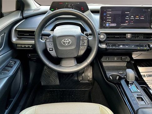 Used 2024 Toyota Prius XLE image 8