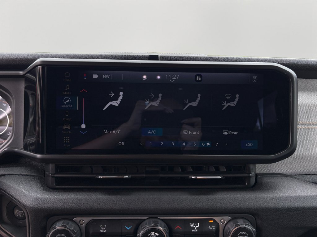 Used 2024 Jeep Wrangler Unlimited Sport AWD/4WD image 22