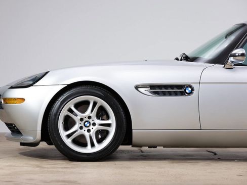 Used 2002 BMW Z8 image 15