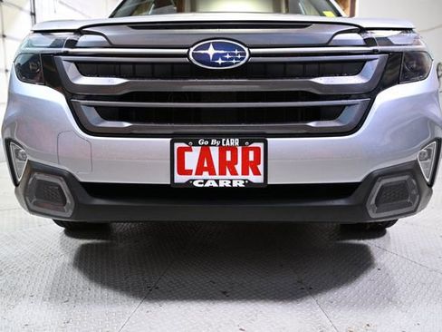 Used 2025 Subaru Forester Limited image 18