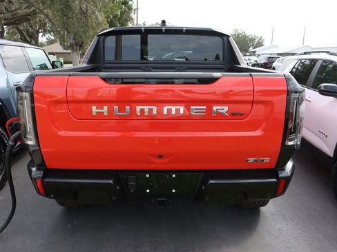 New 2026 GMC Hummer EV 4x4 Crew Cab image 4