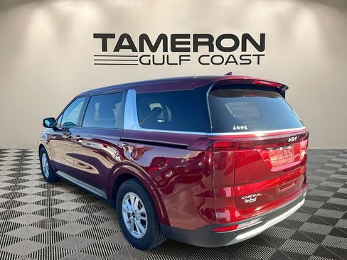 Used 2024 Kia Carnival LX FWD image 6