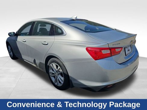 Used 2017 Chevrolet Malibu LT image 3