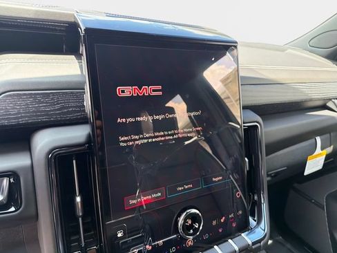 New 2026 GMC Yukon XL AT4 Ultimate AWD/4WD image 23