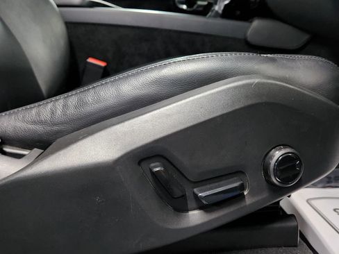 Used 2019 Volvo XC90 T5 Momentum w/ Multimedia Package image 16