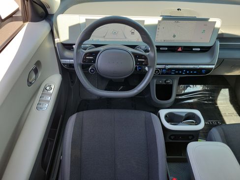 Certified 2024 Hyundai Ioniq 5 SEL RWD image 7