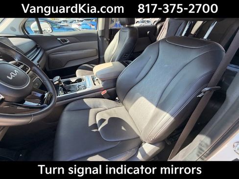 Certified 2025 Kia Carnival EX image 13