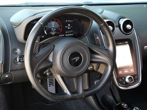 Used 2023 McLaren GT RWD image 9