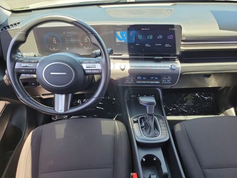 Used 2024 Hyundai Kona SEL FWD image 4