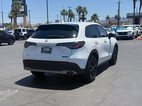 Used 2024 Honda HR-V Sport image 3