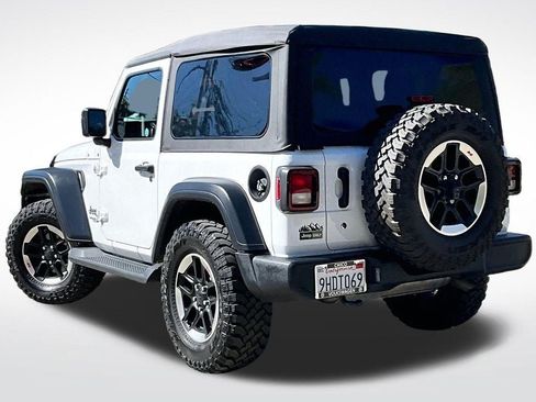 Used 2018 Jeep Wrangler Sport AWD/4WD image 13
