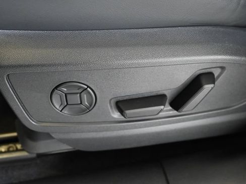 Used 2025 Audi Q5 Premium Plus AWD/4WD image 25
