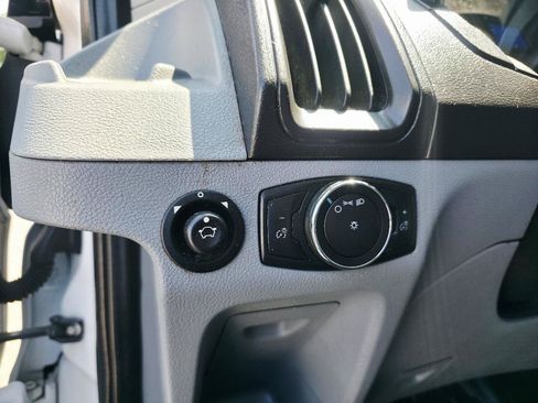 Used 2018 Ford Transit 250 148 Medium Roof RWD image 21
