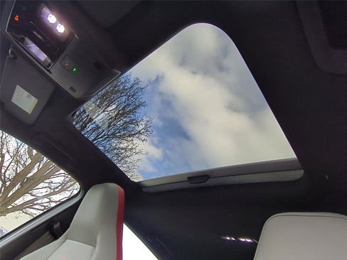 New 2026 Volkswagen GTI SE image 10