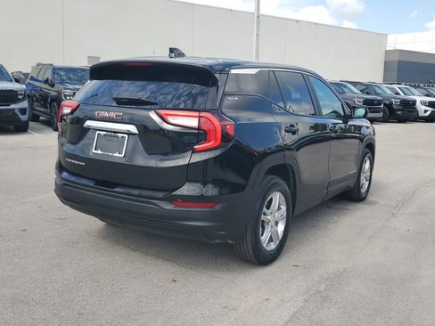 Used 2024 GMC Terrain SLE FWD image 5