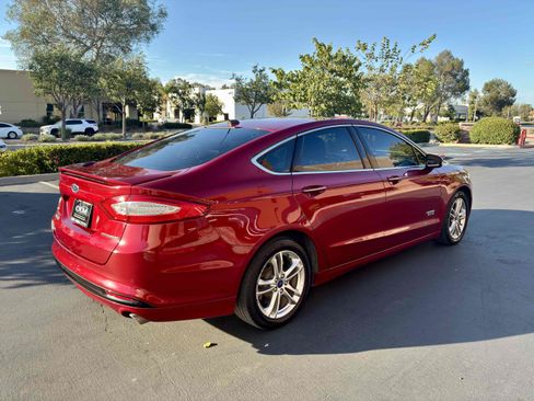 Used 2015 Ford Fusion Energi Titanium w/ Driver Assist Package FWD image 8