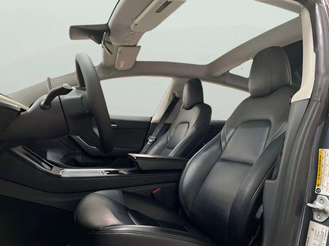 Used 2023 Tesla Model 3 Standard Range RWD image 26