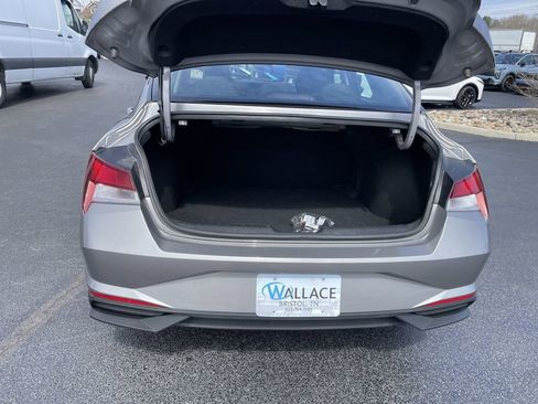 Used 2023 Hyundai Elantra SEL image 33