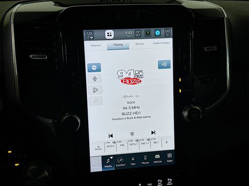 Used 2022 RAM 2500 Laramie w/ Night Edition image 21