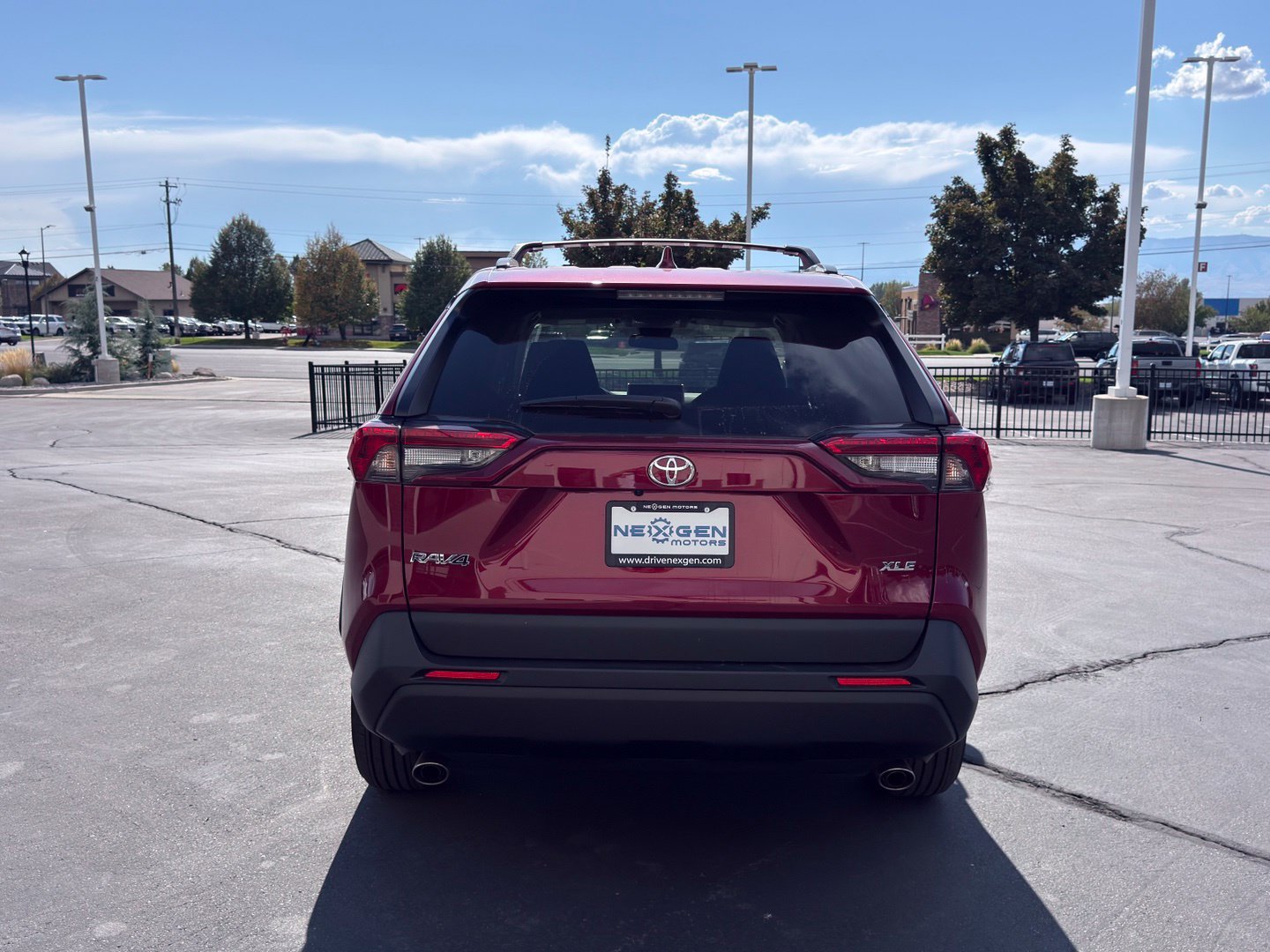 Used 2025 Toyota RAV4 XLE FWD image 9