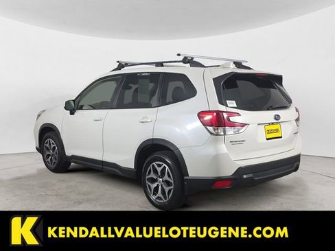 Used 2019 Subaru Forester Premium w/ All-Weather Package AWD/4WD image 3