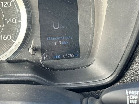 Used 2021 Toyota Corolla LE image 24