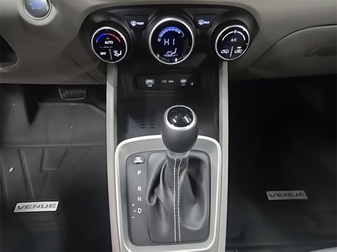 New 2026 Hyundai Venue SEL image 26