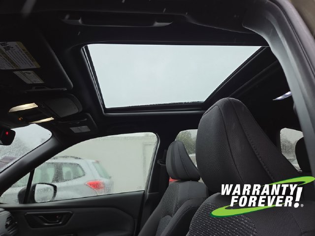 Used 2025 Subaru Forester Premium AWD/4WD image 13