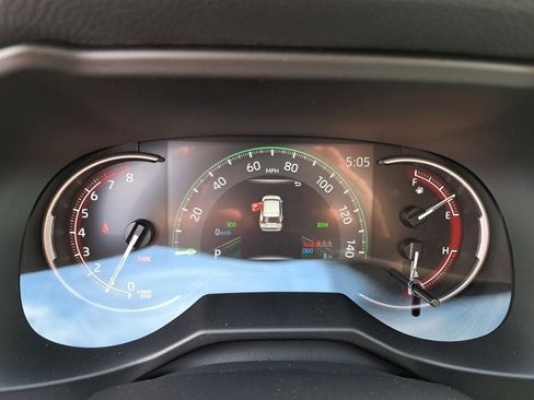 New 2025 Toyota RAV4 XLE image 11